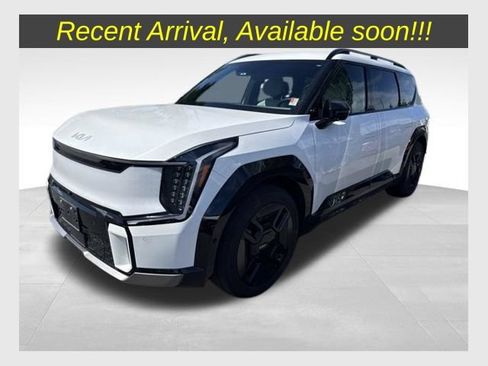 Certified 2024 Kia EV9 GT-Line AWD/4WD image 1