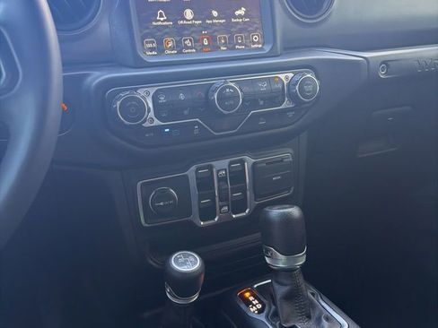 Used 2023 Jeep Wrangler Unlimited w/ Sun & Screen Package AWD/4WD image 20
