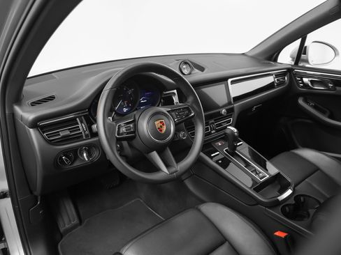 Certified 2026 Porsche Macan image 47