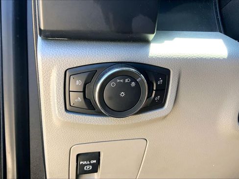 Used 2017 Ford F150 XL w/ Equipment Group 101A Mid RWD image 32