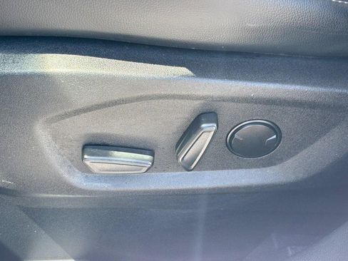 Used 2024 Ford Edge SEL w/ Convenience Package image 16