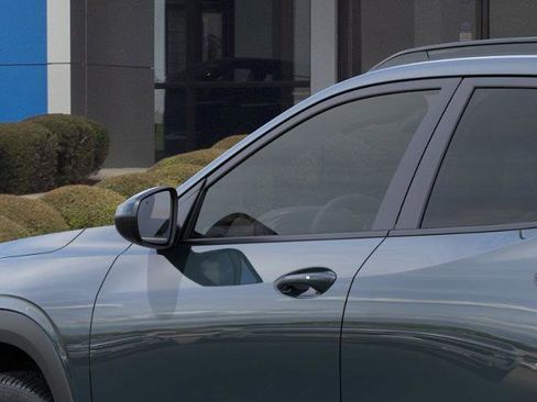 New 2026 Chevrolet Trax LT w/ Driver Confidence Package image 33
