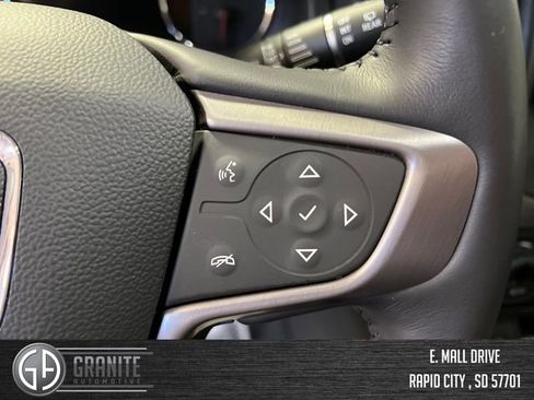 Used 2022 GMC Acadia AT4 w/ Technology Package AWD/4WD image 35