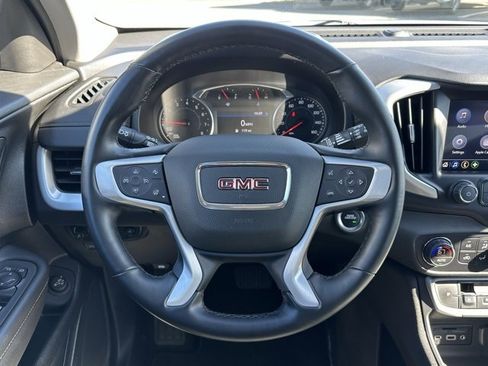 Used 2024 GMC Terrain SLT image 11