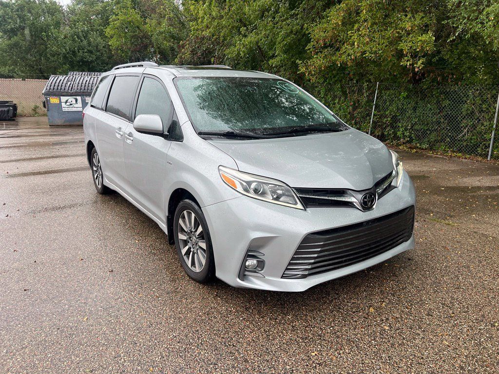 Used 2020 Toyota Sienna XLE AWD/4WD image 1