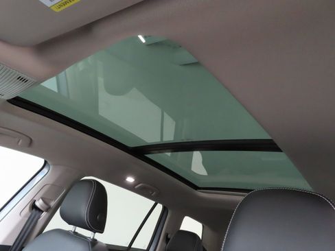 New 2025 Volkswagen Atlas SEL image 22