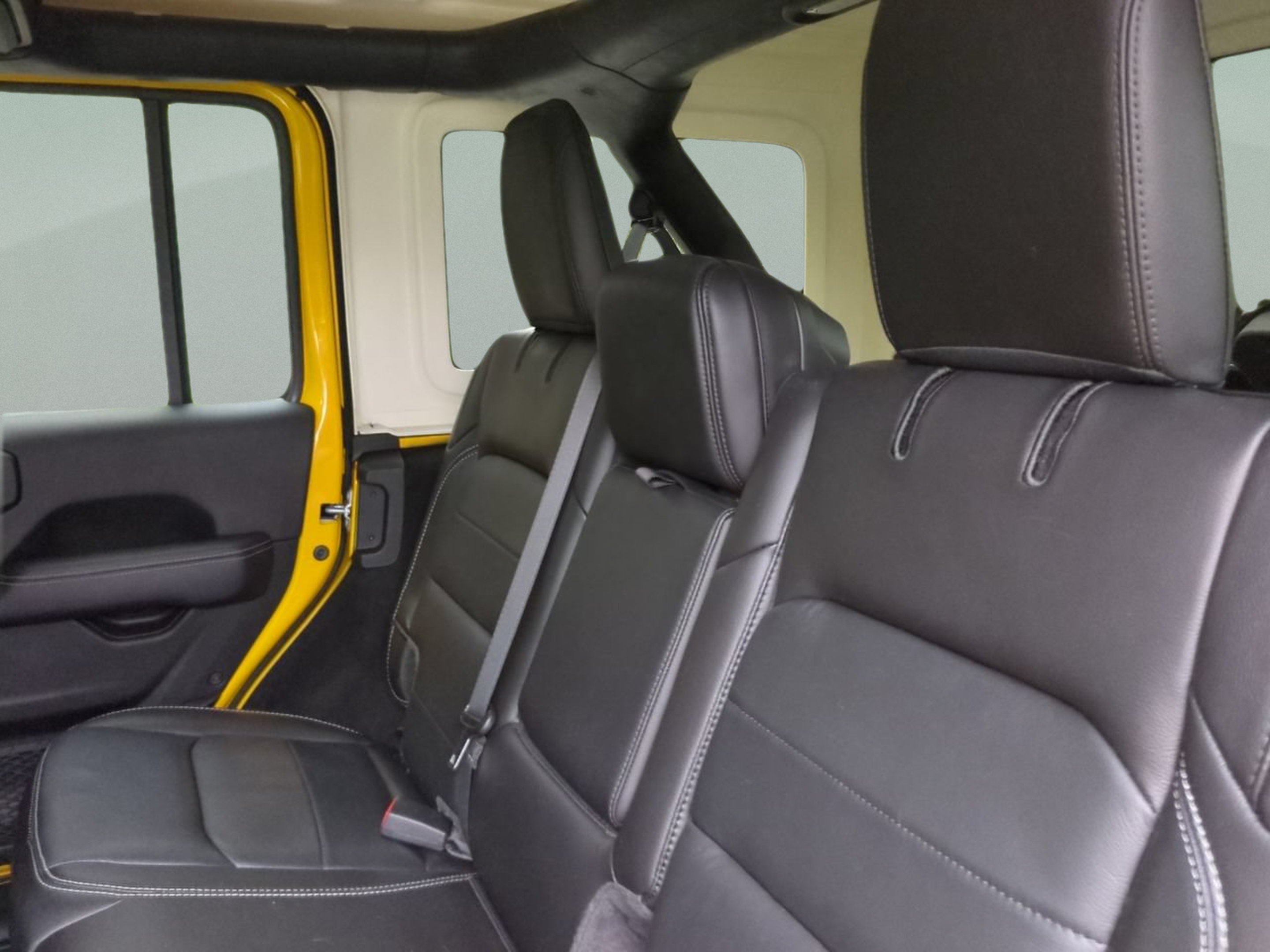 Used 2021 Jeep Wrangler Unlimited Sahara w/ LED Lighting Group AWD/4WD image 18