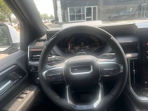 New 2026 GMC Yukon XL Denali w/ Denali Reserve Package AWD/4WD image 16