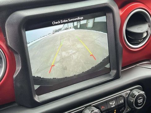 Used 2019 Jeep Wrangler Rubicon w/ Uconnect 4C Nav & Sound Group image 29