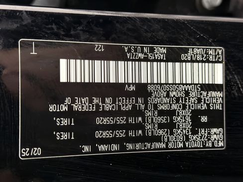 Used 2025 Toyota Grand Highlander AWD image 31