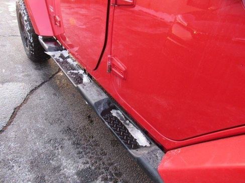 Used 2015 Jeep Wrangler Unlimited Sahara w/ Max Tow Package image 9