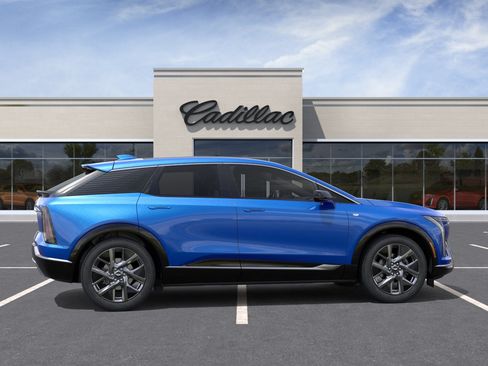 New 2027 Cadillac Optiq Luxury AWD/4WD image 29