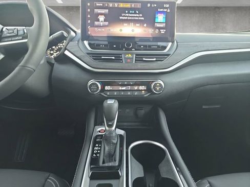 New 2025 Nissan Altima 2.5 SL image 3