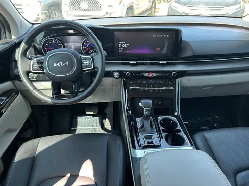 Used 2023 Kia Carnival EX FWD image 15