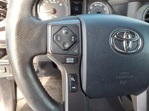 Used 2016 Toyota Tacoma TRD Sport w/ Exterior Package image 7