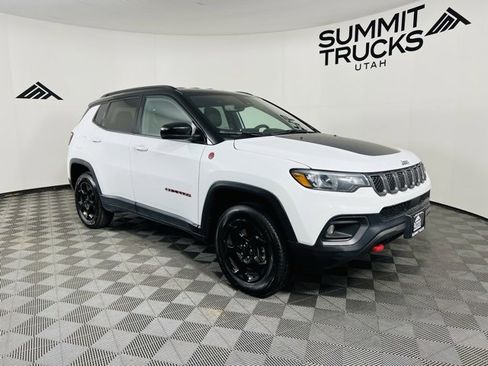 Used 2023 Jeep Compass Trailhawk image 1