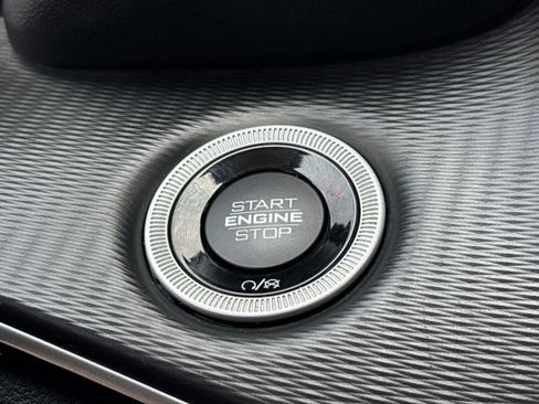 Used 2023 Jeep Grand Cherokee Laredo RWD image 31