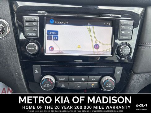 Used 2017 Nissan Rogue SL w/ SL Premium Package image 25