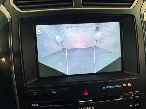 Used 2016 Ford Explorer Limited image 16