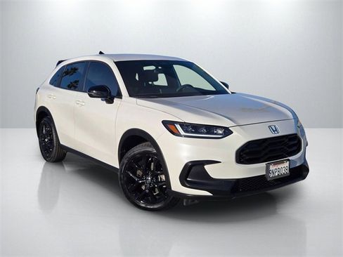 Used 2025 Honda HR-V Sport image 1