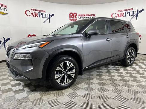 Used 2023 Nissan Rogue SV FWD image 3