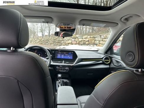 Used 2024 Chevrolet Trax ACTIV w/ Sunroof Package image 24