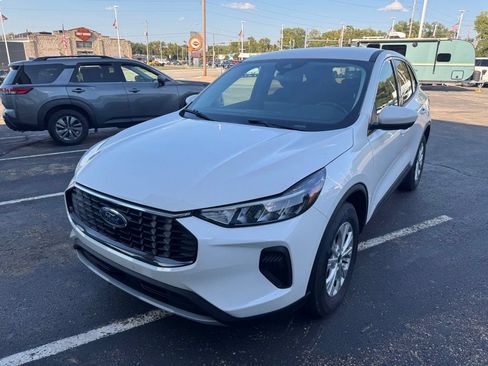 Certified 2023 Ford Escape Active w/ Tech Pack #2 AWD/4WD image 3