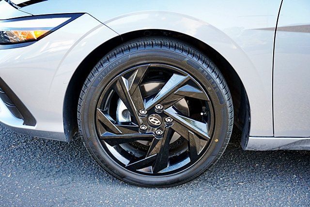 Certified 2026 Hyundai Elantra Sport FWD image 15