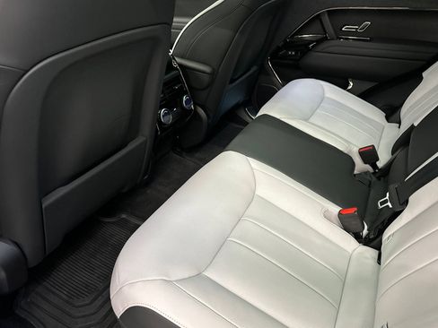 Used 2025 Land Rover Range Rover Sport Dynamic SE image 25