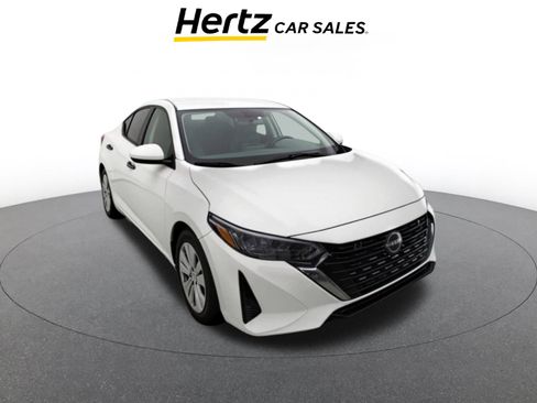 Used 2025 Nissan Sentra S image 1