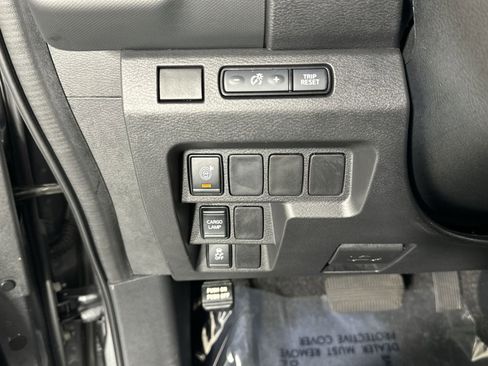 Certified 2023 Nissan Frontier SV w/ Midnight Edition Package image 17