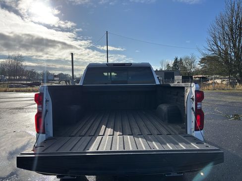 Used 2024 Chevrolet Silverado 1500 LT Trail Boss w/ Convenience Package II image 8