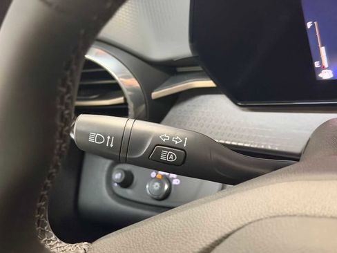 New 2025 Chevrolet Trax ACTIV w/ Driver Confidence Package image 27