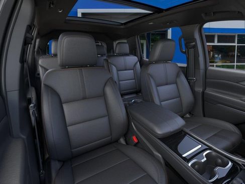 New 2026 Chevrolet Traverse High Country w/ LPO, Floor Liner Package AWD/4WD image 16