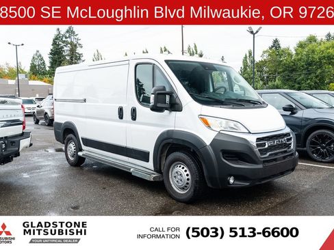 Used 2025 RAM ProMaster 2500 w/ U-Haul Equipment Group FWD image 19