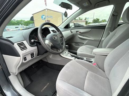 Used 2011 Toyota Corolla LE FWD image 17