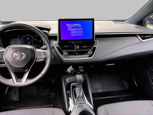 Certified 2025 Toyota Corolla SE w/ SE Premium Package FWD image 7