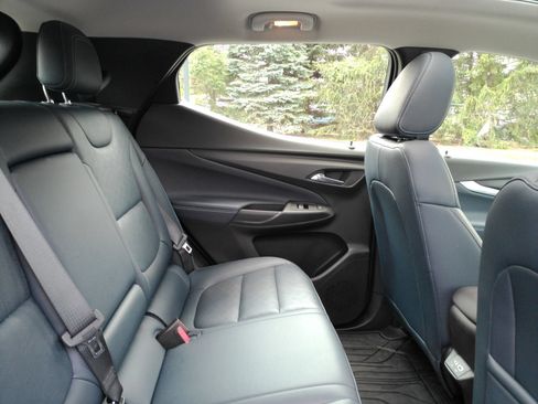Used 2023 Chevrolet Bolt EUV Premier w/ Sun & Sound Package FWD image 19