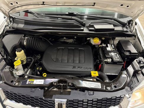Used 2019 Dodge Grand Caravan SE w/ Power Convenience Group I image 48