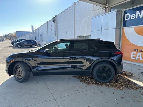 New 2026 Chevrolet Blazer EV LT image 11
