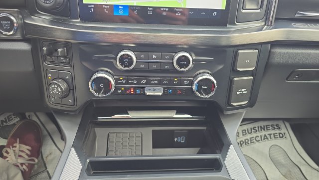 Used 2023 Ford F350 Lariat w/ Lariat Ultimate Package AWD/4WD image 19