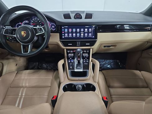 Certified 2023 Porsche Cayenne AWD/4WD image 13
