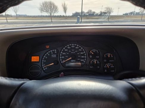 Used 2002 Chevrolet Silverado 1500 LS w/ Off-Road Pkg image 19