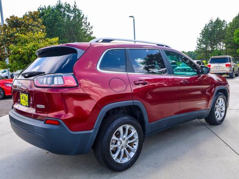 Used 2019 Jeep Cherokee Latitude w/ Popular Appearance Group FWD image 7