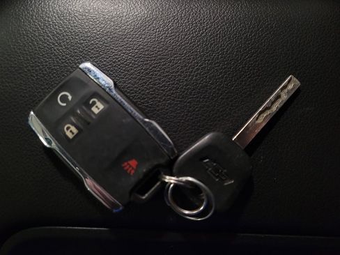 Used 2016 Chevrolet Silverado 1500 LTZ image 32