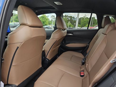 Used 2026 Toyota Corolla Cross XLE w/ Convenience Package FWD image 30