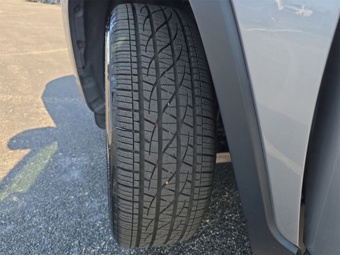 Used 2021 Jeep Cherokee Latitude Plus image 28