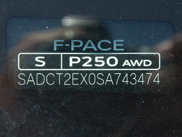 Certified 2025 Jaguar F-PACE R-Dynamic S AWD/4WD image 42