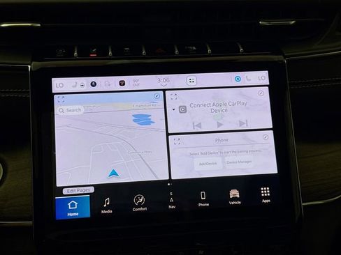 Used 2024 Jeep Grand Cherokee Overland w/ Luxury Tech Group IV image 15