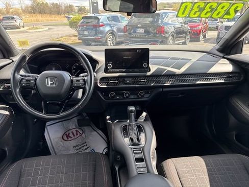 Used 2023 Honda HR-V Sport image 9